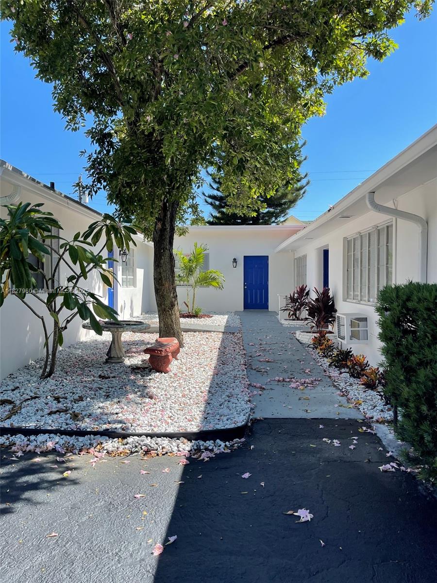 f3b61b38-5642 1842 Madison St, Hollywood FL 33020 — #A11827960