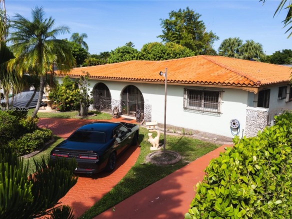 9601 SW 66th St, Miami FL 33173 — #A11828777