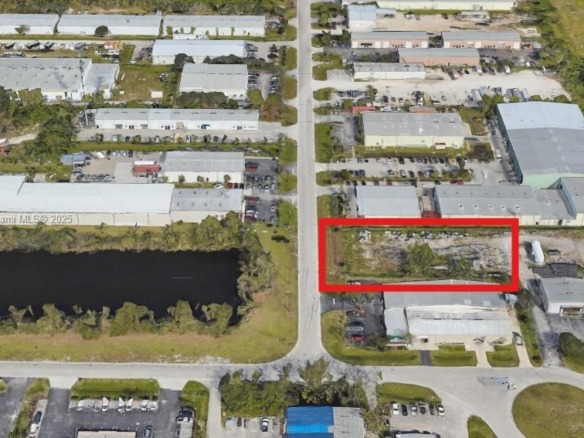 2513 NE 9th Ave, Cape Coral FL 33909 — #A11828838