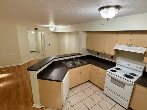 4021 San Marino Blvd # 102, West Palm Beach FL 33409 — #A11829055