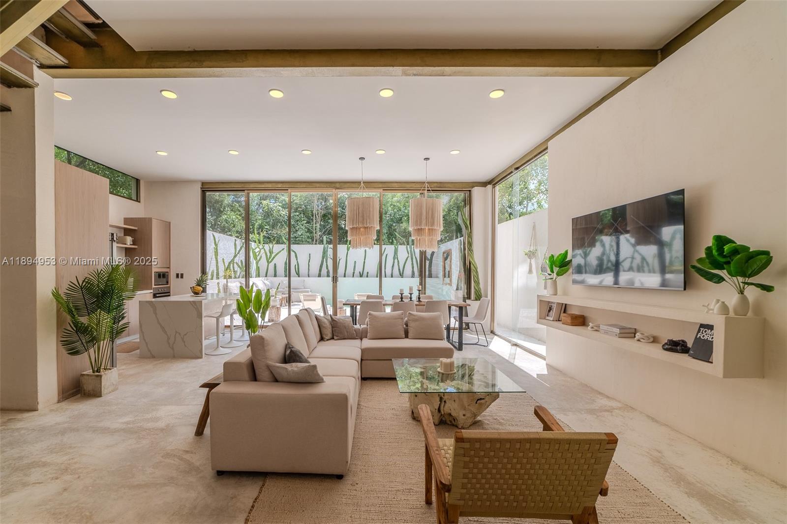 25 Calle Tulipan # 25, TX 77760 — #A11894953