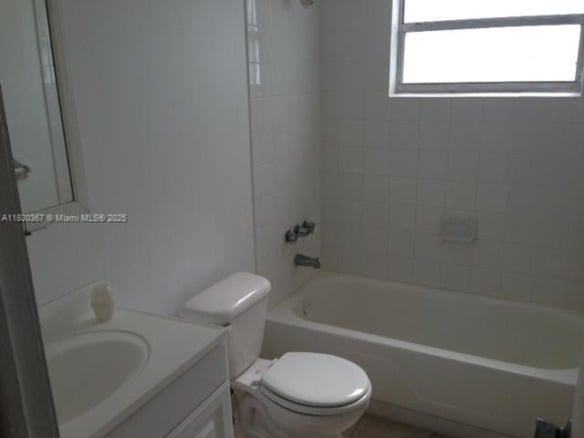 2008 Jackson St # D2, Hollywood FL 33020 — #A11830367