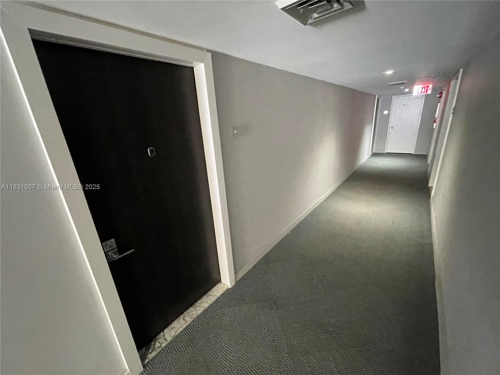 f3b61b38-5733 20335 W Country Club Dr # 304, Aventura FL 33180 — #A11831087