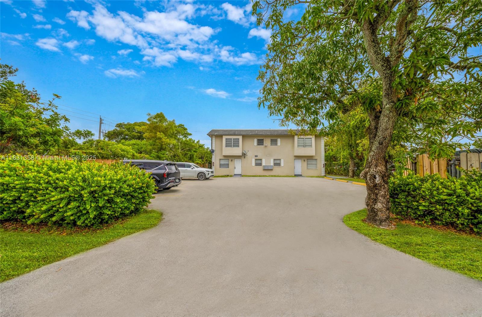 f3b61b38-5744 842 NW 1st Ave, Fort Lauderdale FL 33311 — #A11831358