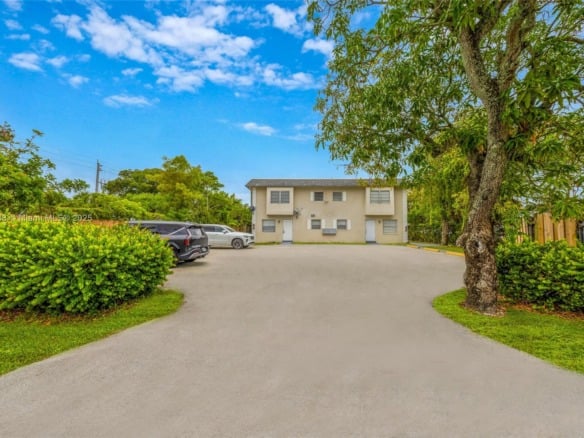 842 NW 1st Ave, Fort Lauderdale FL 33311 — #A11831403