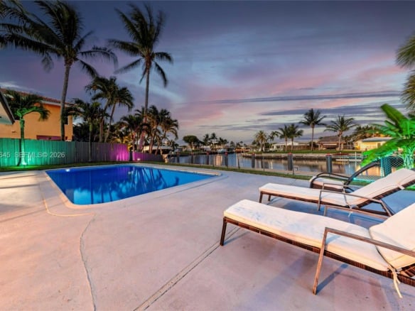 380 SE 1st Ter, Pompano Beach FL 33060 — #A11831645