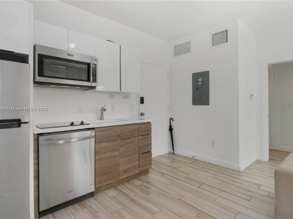 1560 Meridian Ave # 108, Miami Beach FL 33139 — #A11832252