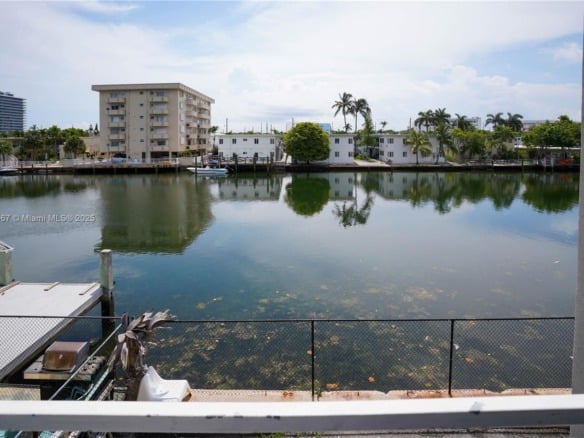 8321 Crespi Blvd, Miami Beach FL 33141 — #A11832667