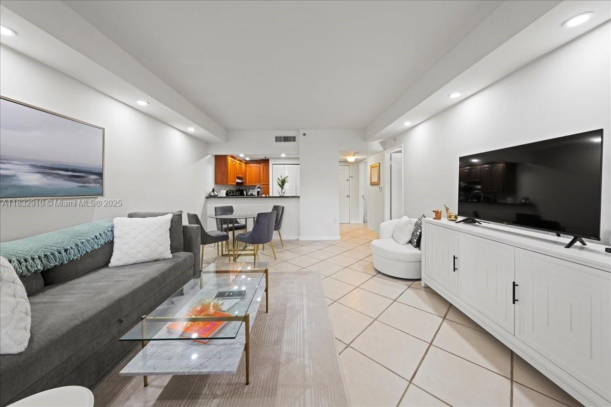 f3b61b38-5787 540 Brickell Key Dr # 412, Miami FL 33131 — #A11832910