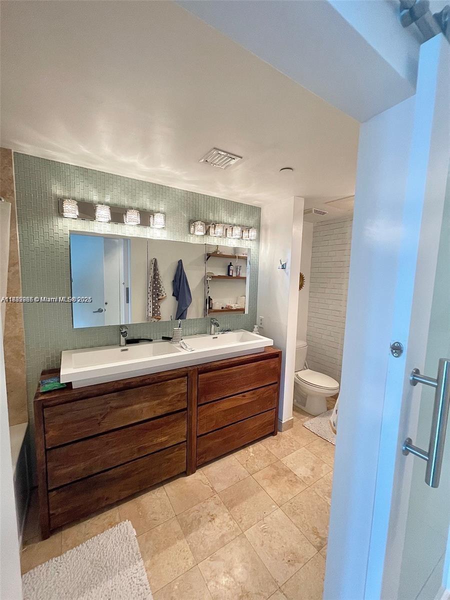 f3b61b38-5789 350 S Miami Ave # 3602, Miami FL 33130 — #A11832966
