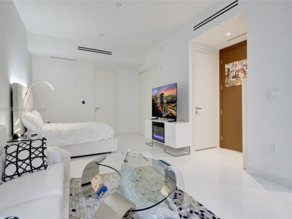 300 Biscayne Blvd Way # 505C, Miami FL 33131 — #A11833057