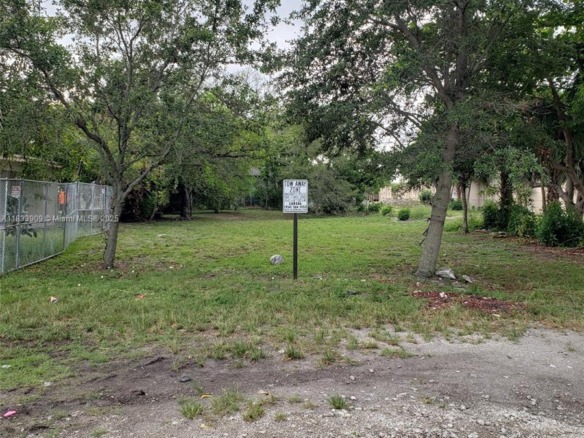 894 SW 9th Ct, Pompano Beach FL 33060 — #A11833909