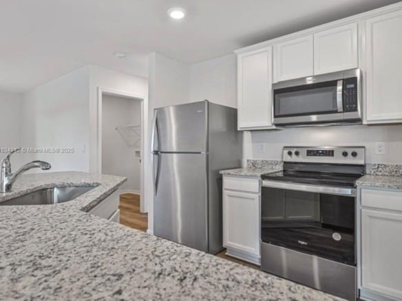 861 WINWOOD CIR, Fort Myers FL 33913 — #A11834142