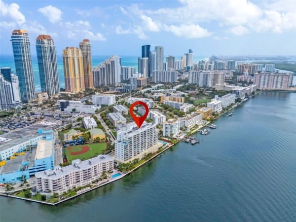 18100 N Bay Rd # 709, Sunny Isles Beach FL 33160 — #A11834660