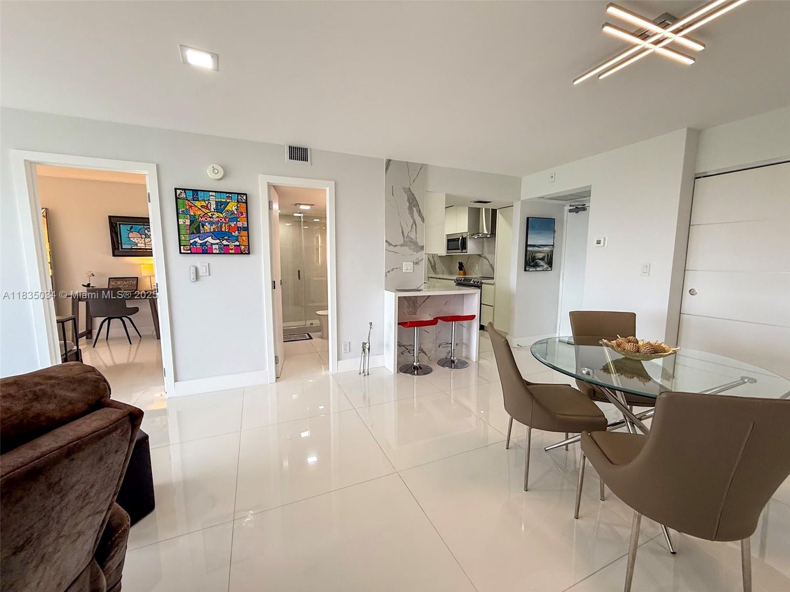 f3b61b38-5845 20379 W Country Club Dr # 1434, Aventura FL 33180 — #A11835034