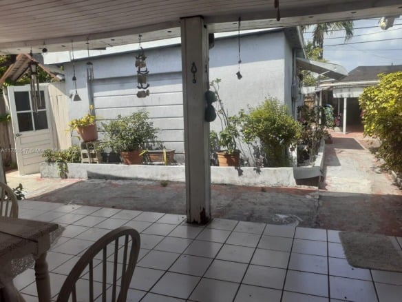 625 E 28th St, Hialeah FL 33013 — #A11761647