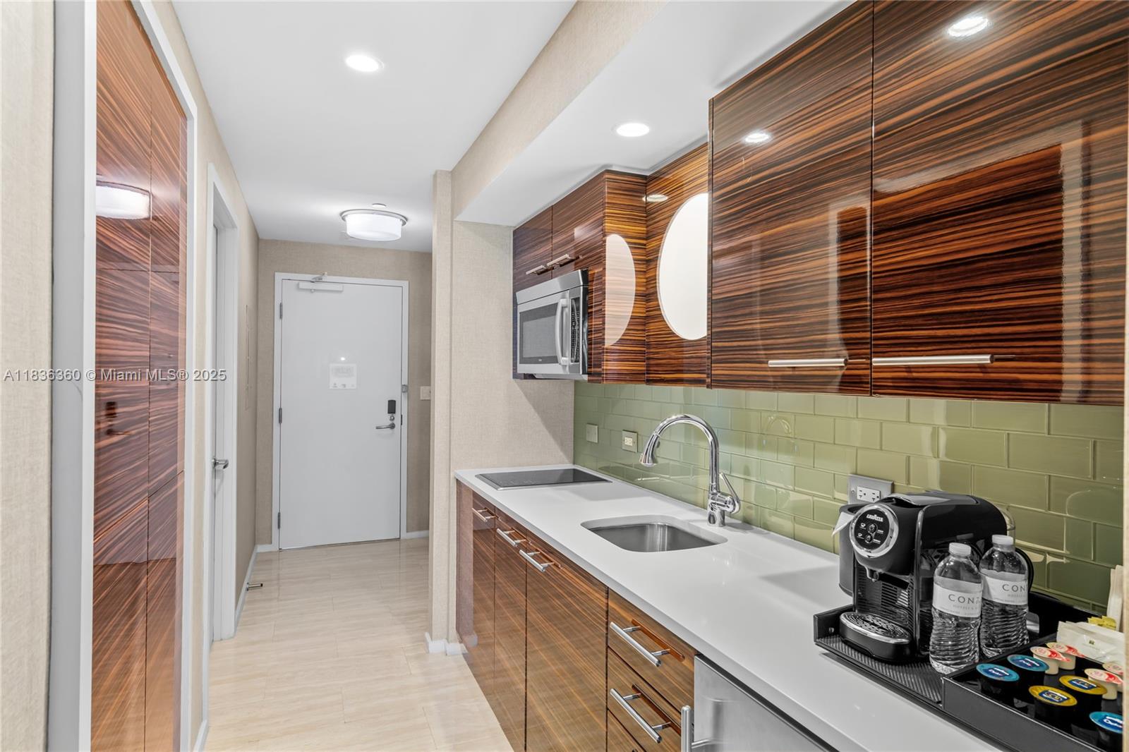 f3b61b38-5878 551 N Fort Lauderdale Beach Blvd # R1909, Fort Lauderdale FL 33304 — #A11836360
