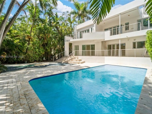 5625 N Bay Rd, Miami Beach FL 33140 — #A11836669
