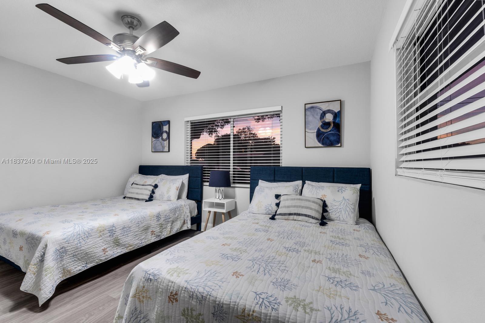 f3b61b38-5905 809 E Glen oak, Clearwater FL 33759 — #A11837249