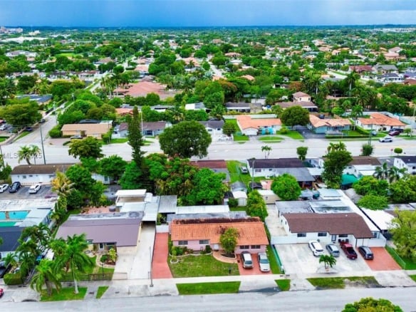 3310 SW 106th Ave, Miami FL 33165 — #A11837365