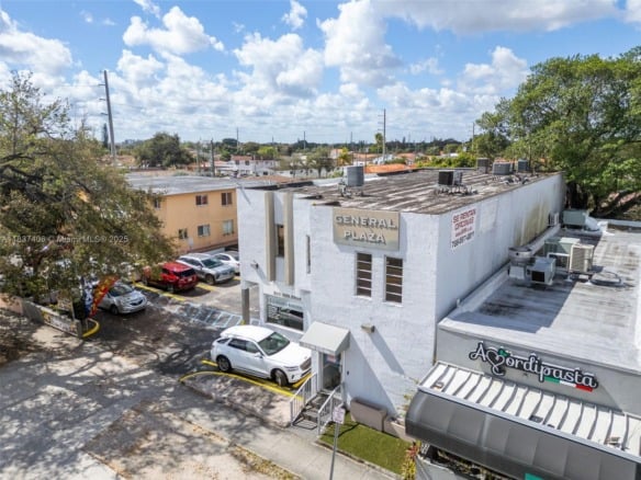 516 NW 57th Ave, Miami FL 33126 — #A11837406