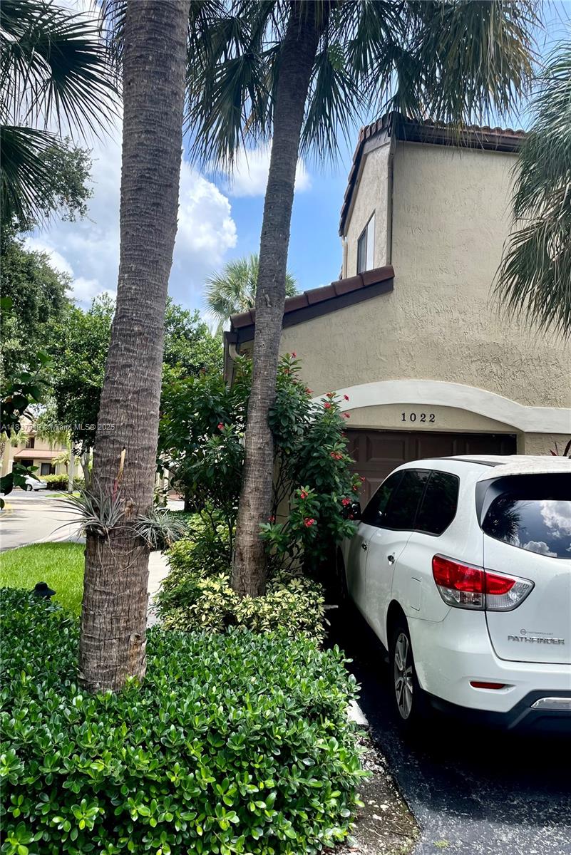 f3b61b38-5916 1022 NW 105th Ave # 119, Plantation FL 33322 — #A11837649