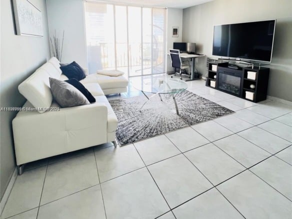 2780 NE 183rd St # 2015, Aventura FL 33160 — #A11837755
