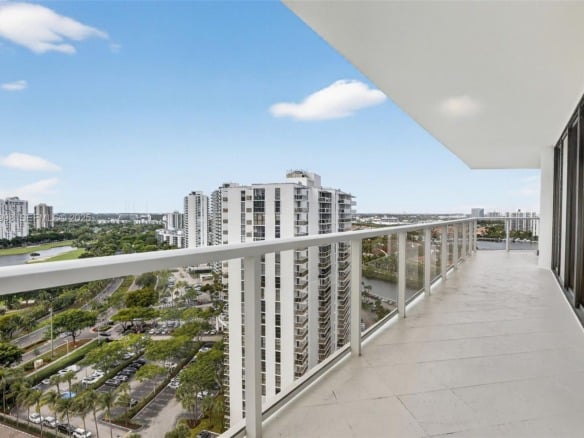 20281 E Country Club Dr # 1801, Aventura FL 33180 — #A11837998