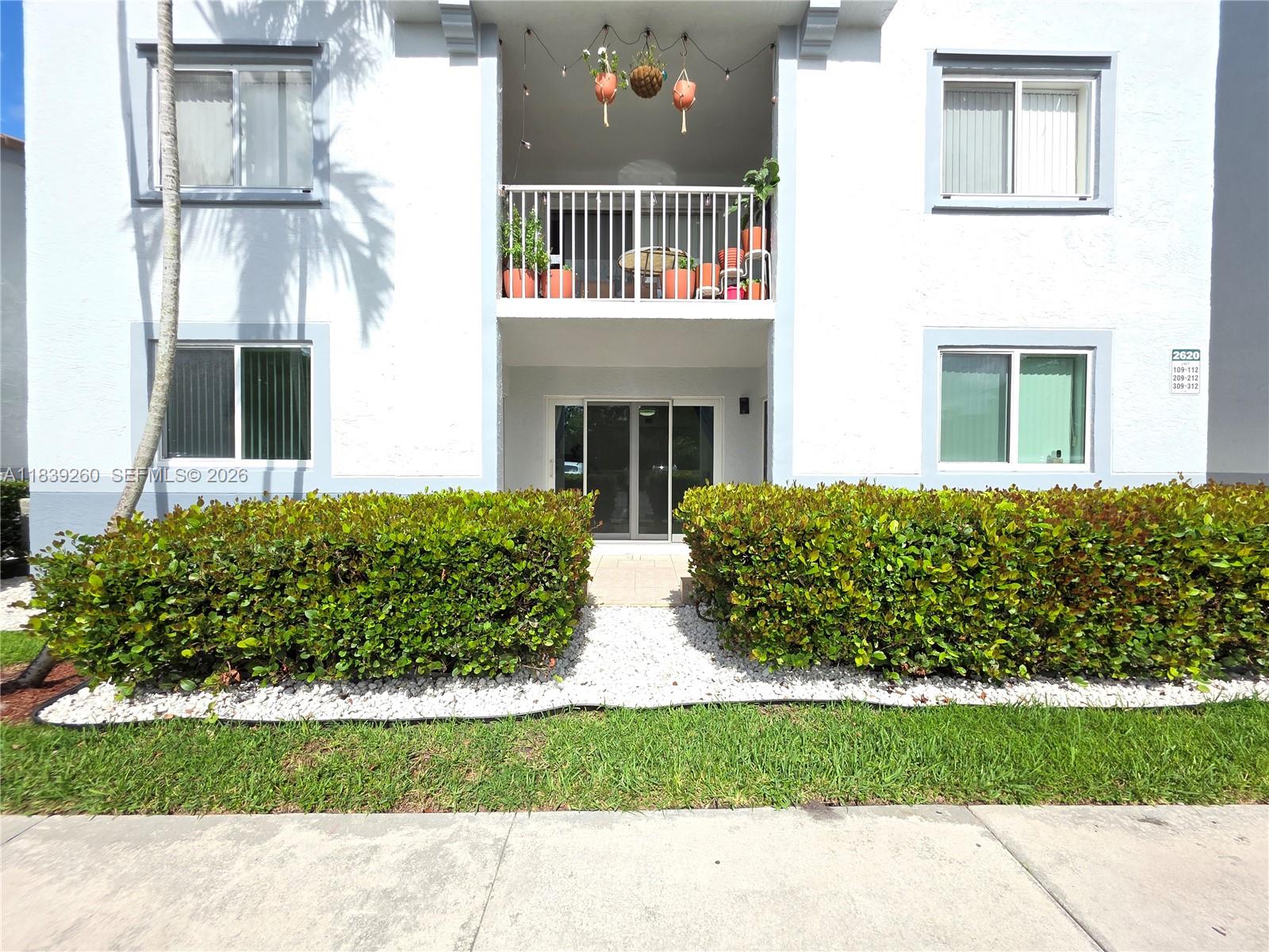 2620 S University Dr # 111, Davie FL 33328 — #A11839260