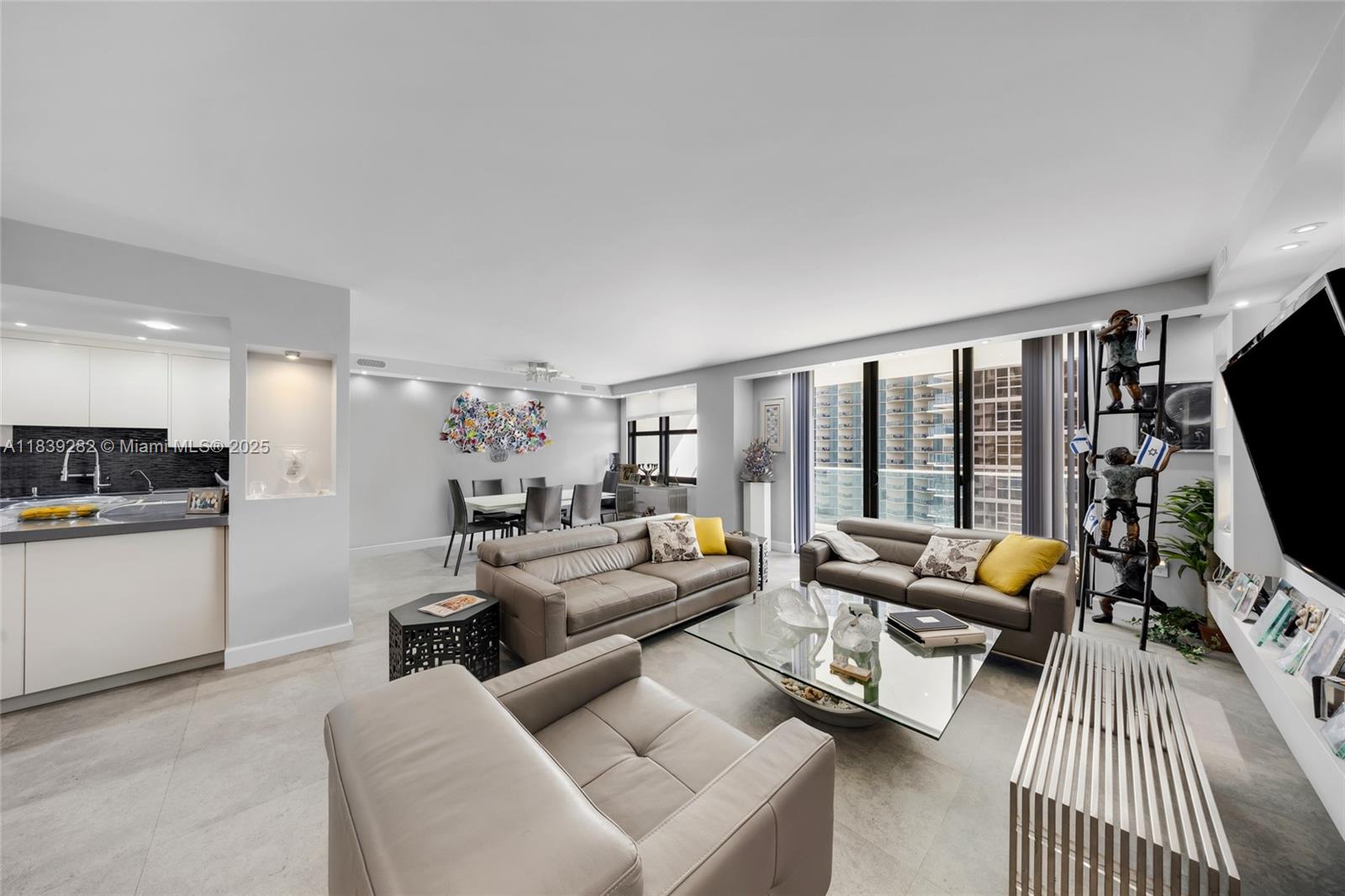 f3b61b38-5962 9801 Collins Ave # 16U, Bal Harbour FL 33154 — #A11839282