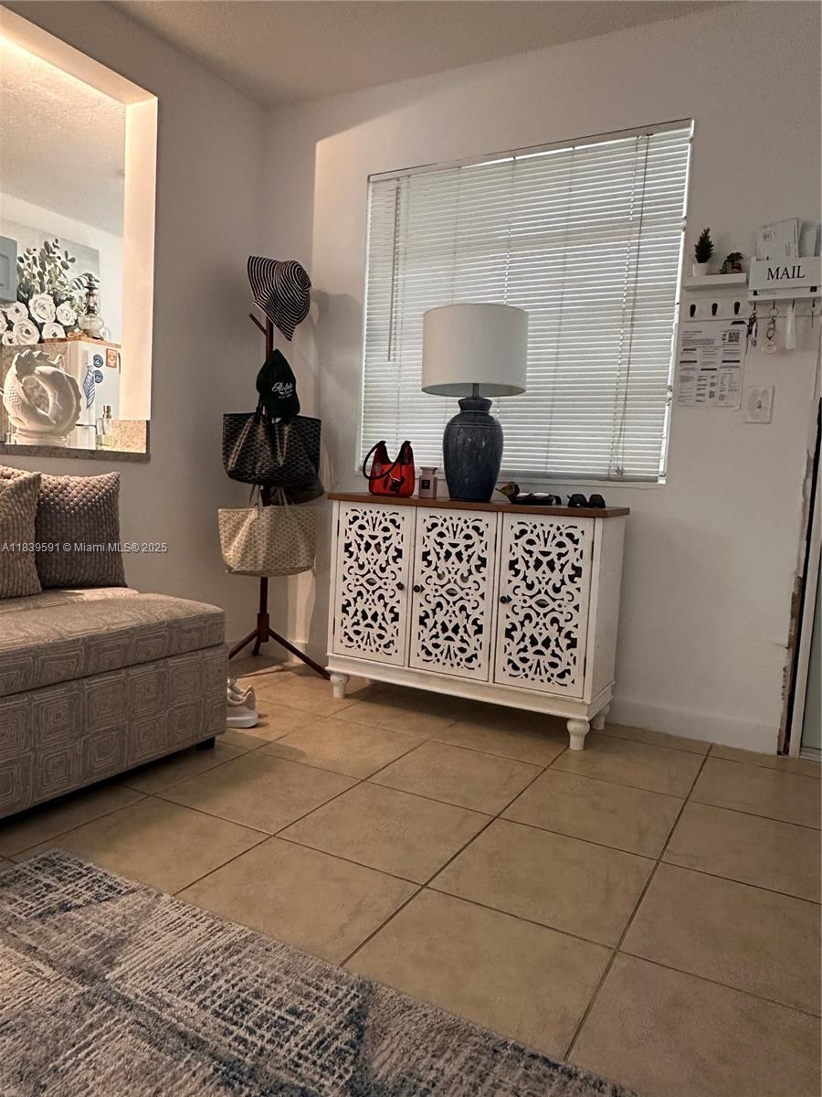 f3b61b38-5969 1100 NE 1st Ct # 103, Hallandale Beach FL 33009 — #A11839591