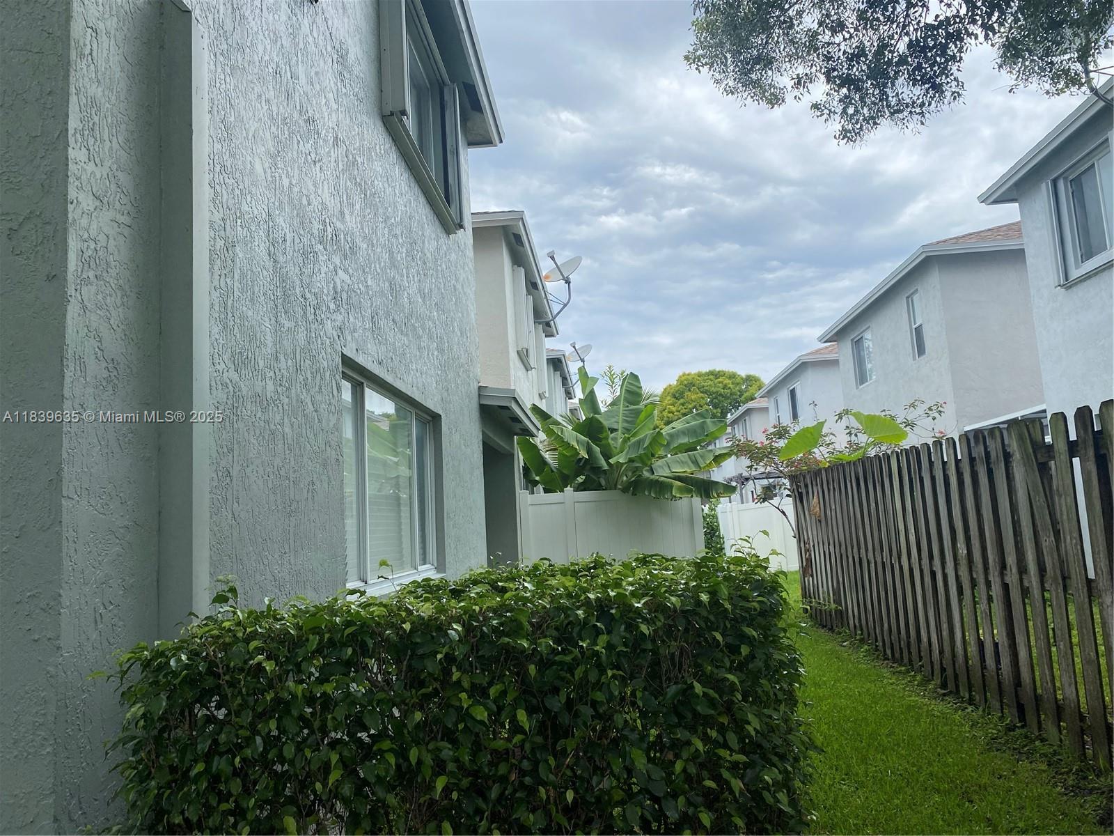 f3b61b38-5971 6006 Plum Pl, Tamarac FL 33321 — #A11839635