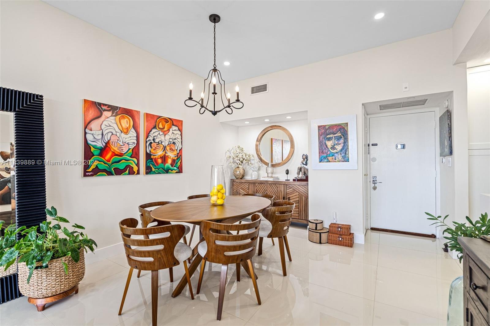 f3b61b38-5979 20379 W Country Club Dr, Aventura FL 33180 — #A11839889