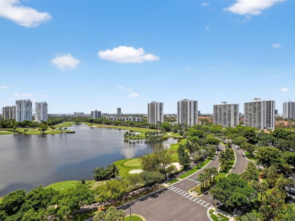 20185 E Country Club Dr # 1405, Aventura FL 33180 — #A11840136