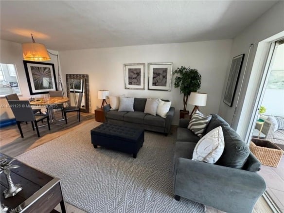 Listing #A11841128