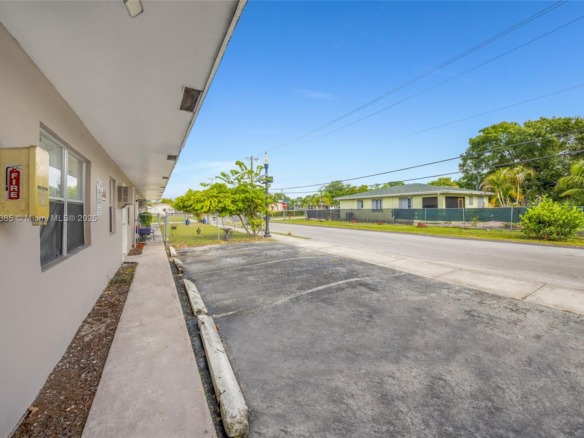848 NW 2nd Ave, Fort Lauderdale FL 33311 — #A11841385
