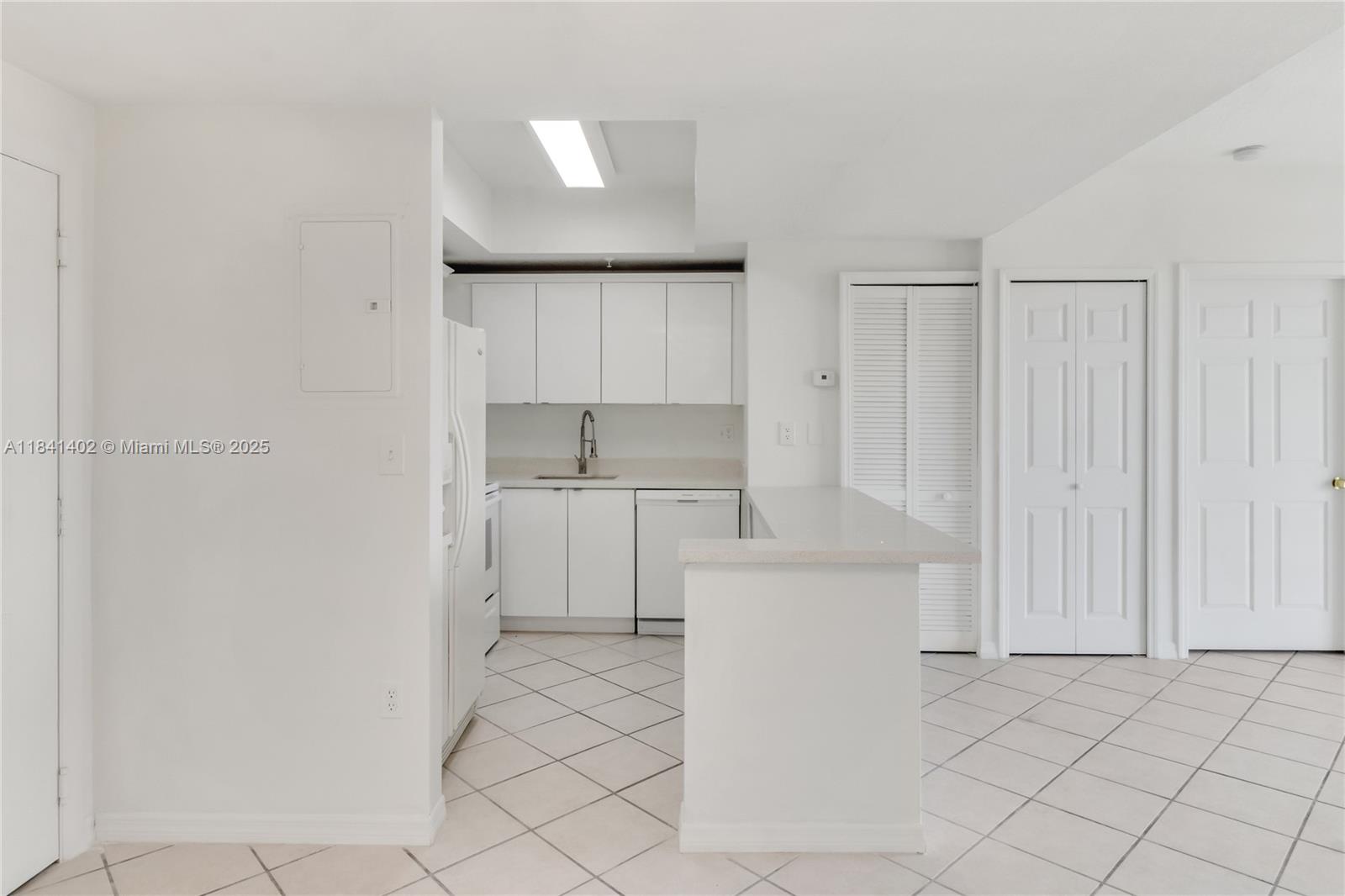 f3b61b38-6032 3500 Coral Way # 1207, Miami FL 33145 — #A11841402