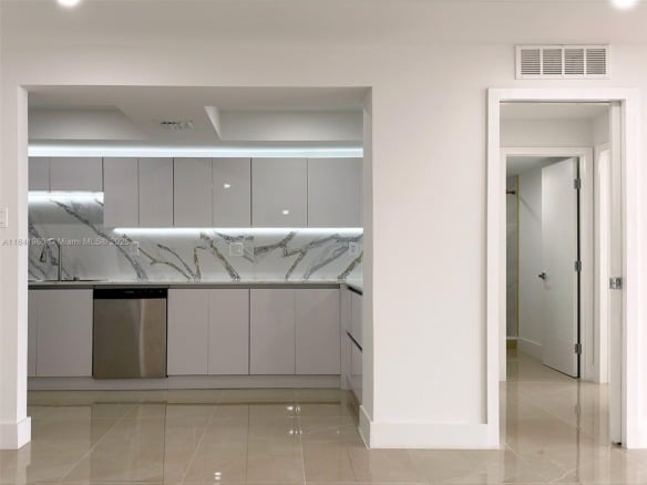 18071 Biscayne Blvd # 1202, Aventura FL 33160 — #A11841980