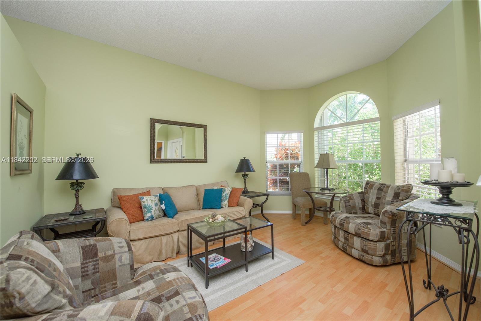 f3b61b38-6060 460 SE 24th Dr, Homestead FL 33033 — #A11842202