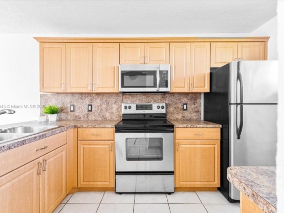 110 Lake Emerald Dr # 403, Oakland Park FL 33309 — #A11842645