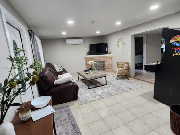 1872 SW 29th Ave # A, Fort Lauderdale FL 33312 — #A11843233