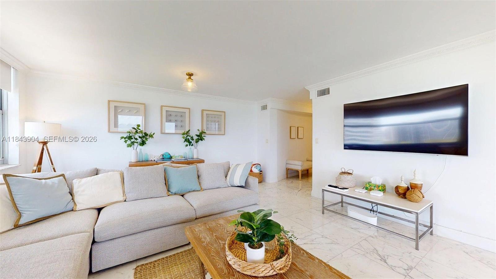 f3b61b38-6116 1912 S Ocean Dr # 9A, Hallandale Beach FL 33009 — #A11843904