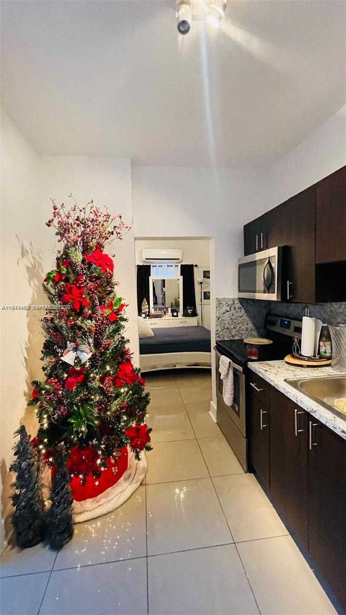 876 SW 2nd St, Miami FL 33130 — #A11844463