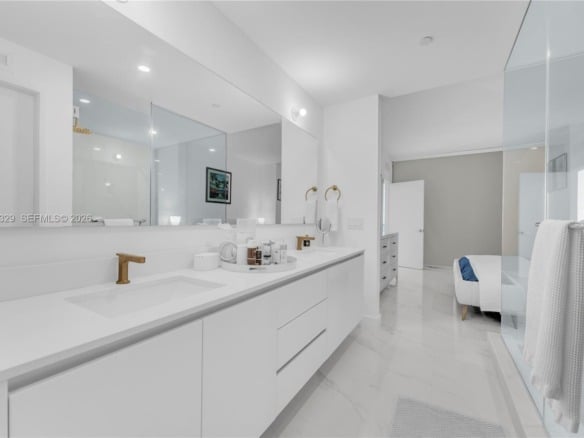 700 NE 24th Street # 1405, Miami FL 33137 — #A11845329