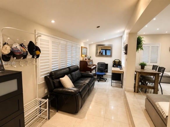 117 W 34th St, Hialeah FL 33012 — #A11845874
