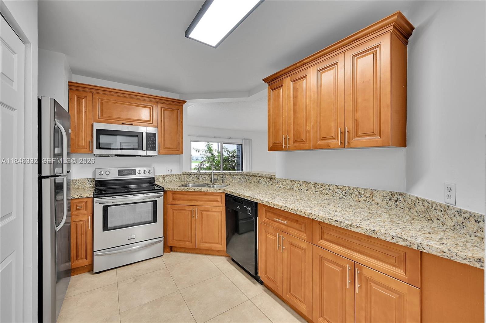 f3b61b38-6205 3453 NW 44th St # 107, Oakland Park FL 33309 — #A11846332