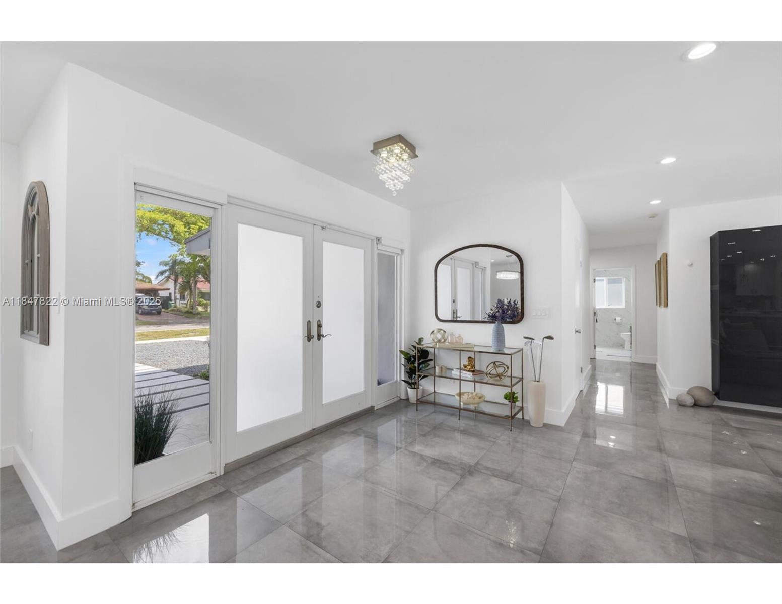 f3b61b38-6258 19810 NE 22nd av, Miami FL 33180 — #A11847822