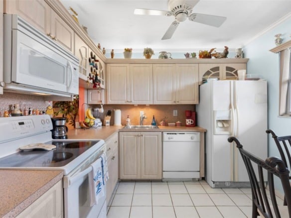 3120 Holiday Springs Blvd # 301, Margate FL 33063 — #A11847834