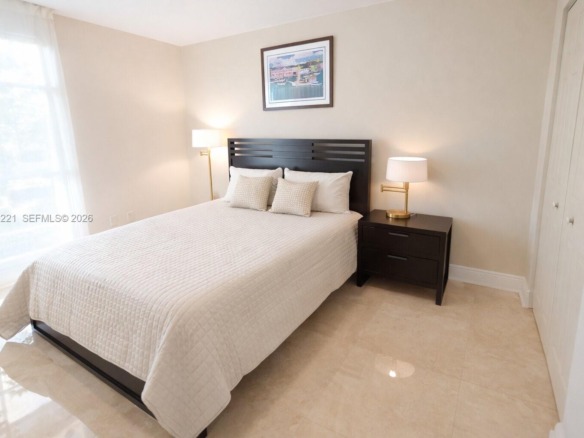 3701 N Country Club Dr # 204, Aventura FL 33180 — #A11848221