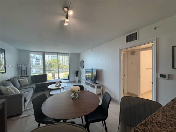 1155 Brickell Bay Dr # 307, Miami FL 33131 — #A11848354